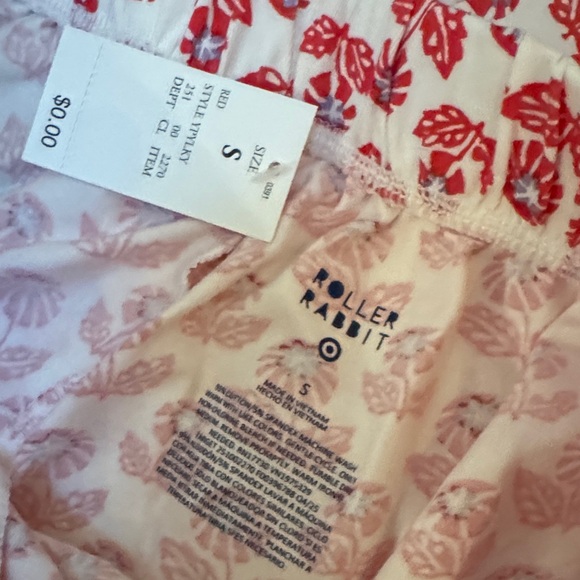Roller Rabbit X Target. Red, purple, and white Leaf Print set - Picture 4 of 4